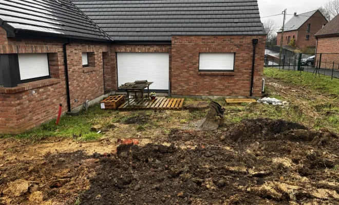 nivellement de terrain et création d'un terrasse sur le commune de Ghissignies, Landrecies, Jacquinet Aménagements Extérieurs