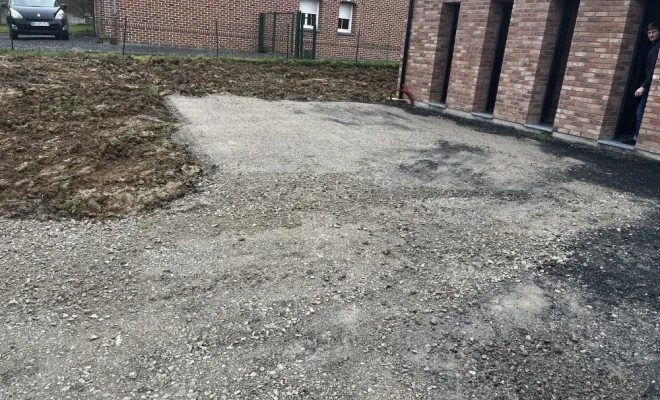 nivellement de terrain et création d'un terrasse sur le commune de Ghissignies, Landrecies, Jacquinet Aménagements Extérieurs